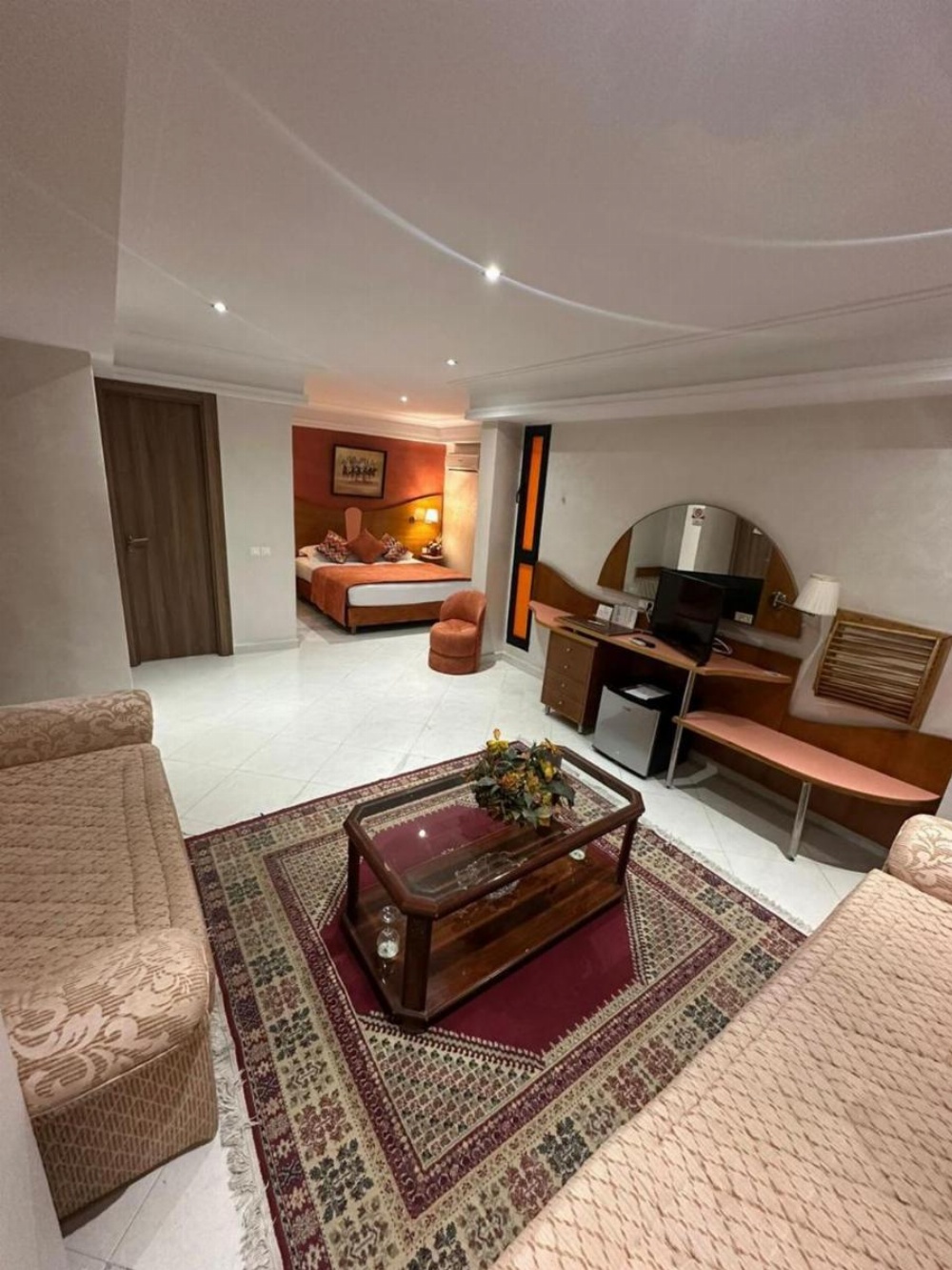 Room image 4